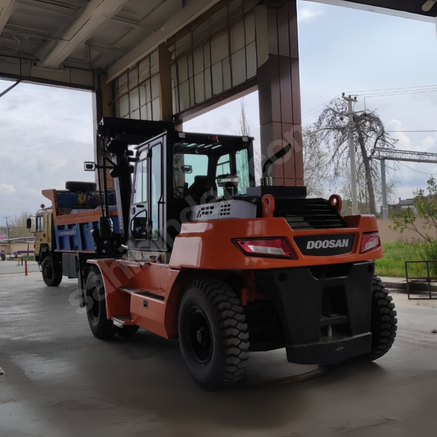 16 Ton Doosan Forklift Kiralık – 2023